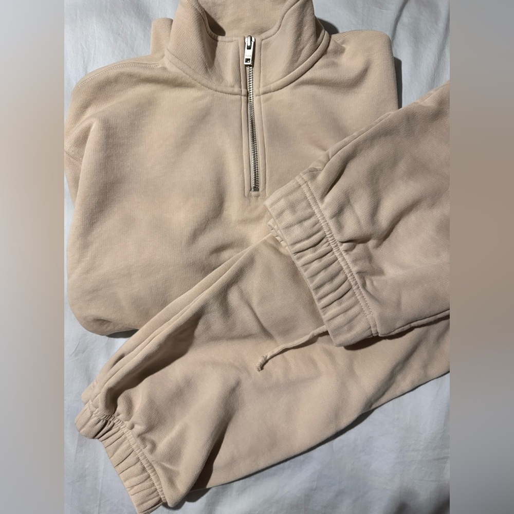 Aritzia cream sweat set!